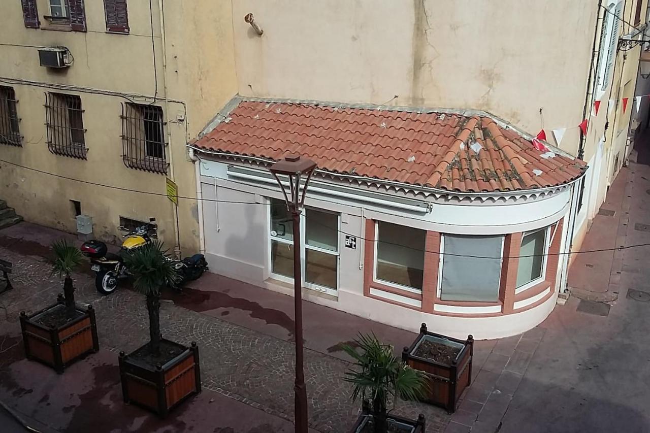 Magnifique Studio Au Coeur Historique De Fréjus מראה חיצוני תמונה