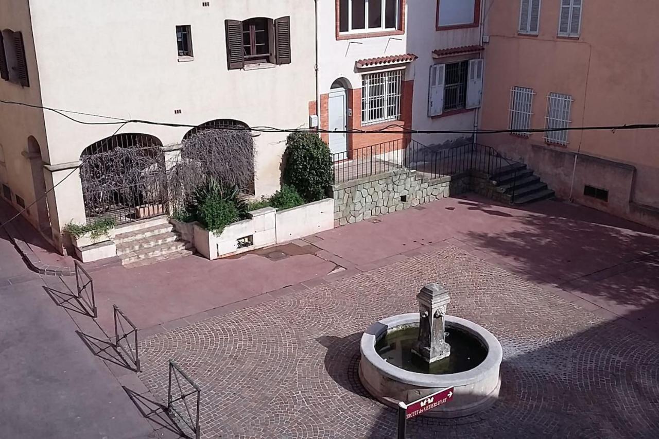 Magnifique Studio Au Coeur Historique De Fréjus מראה חיצוני תמונה